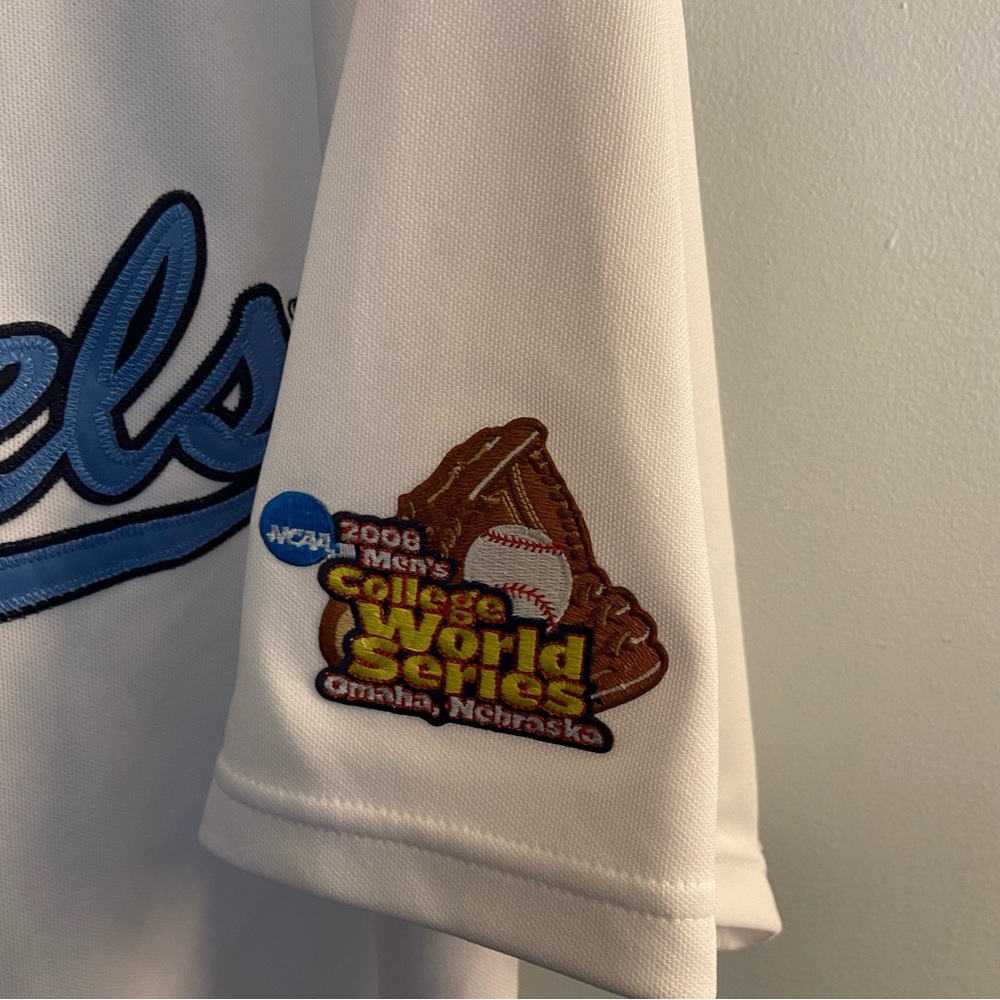 Russell Athletic UNC Tar Heels Jersey Men’s XXL – White/Blue 2006 CWS Patch - Picture 2 of 6